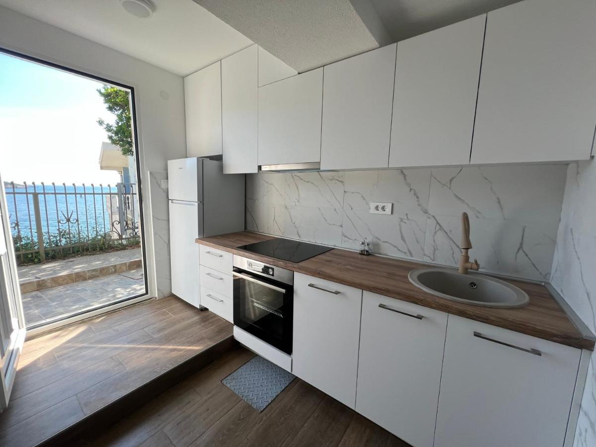 Azzure Apartment Ülgün Dış mekan fotoğraf