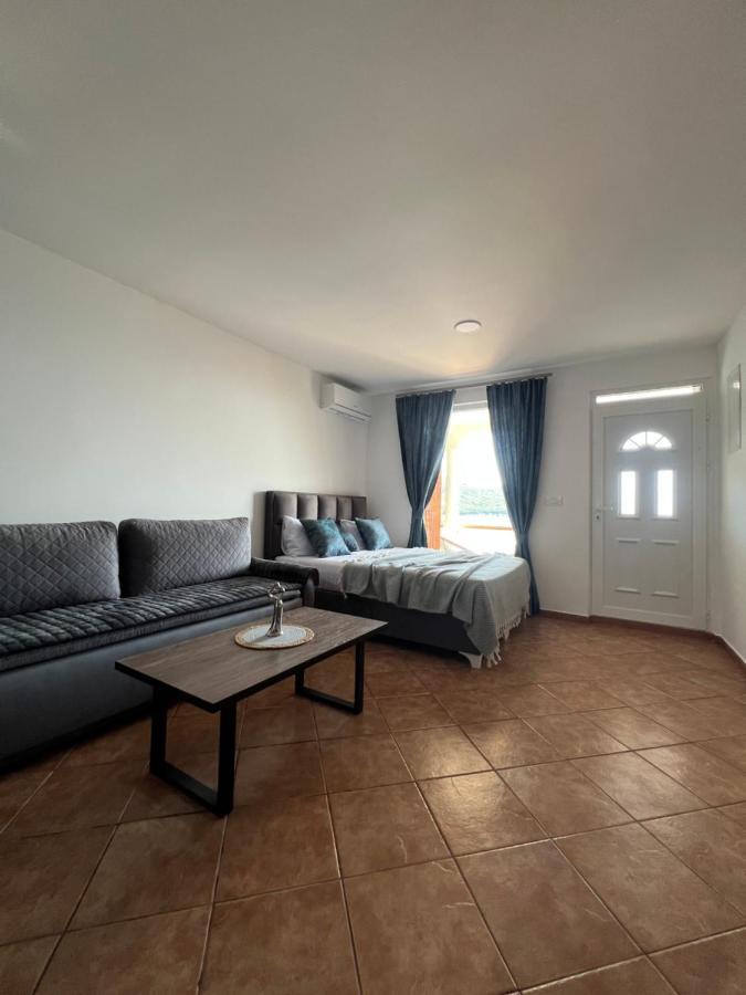 Azzure Apartment Ülgün Dış mekan fotoğraf