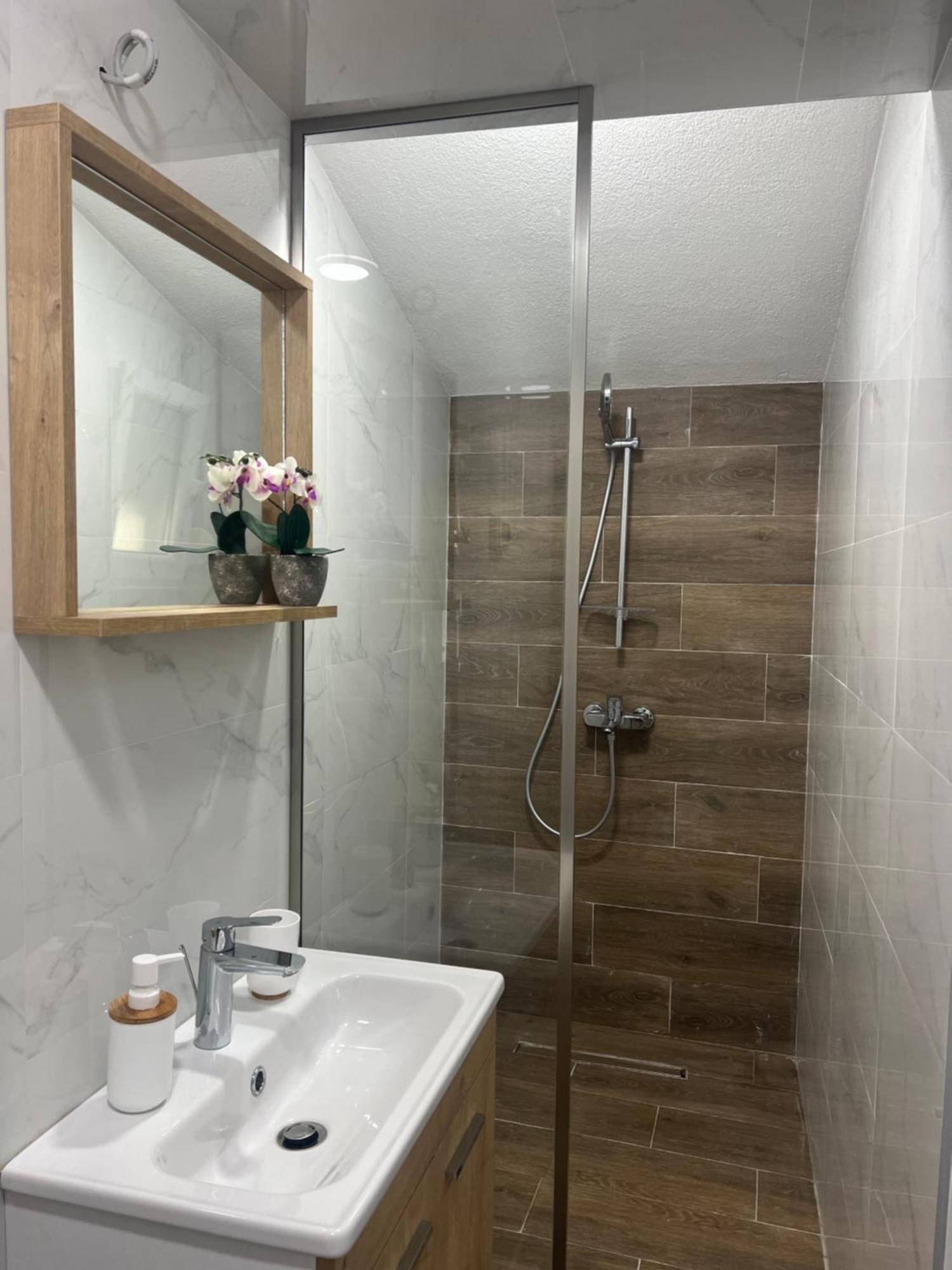 Azzure Apartment Ülgün Dış mekan fotoğraf
